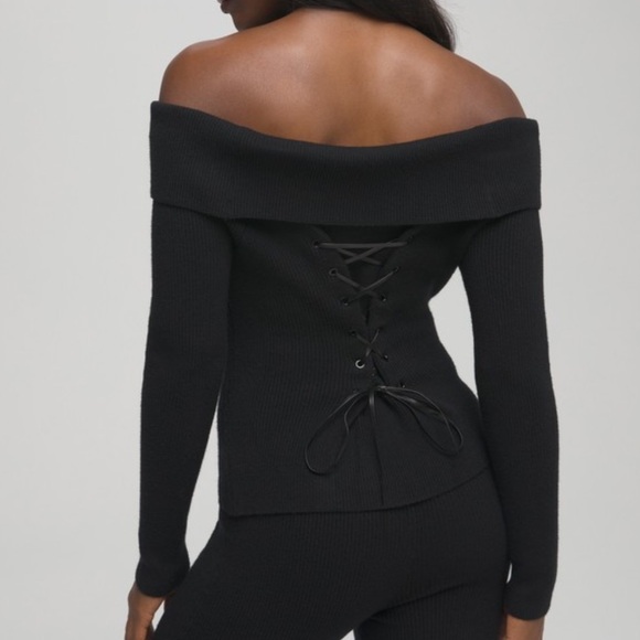 Good American Sweaters - Good American Corset Back Sweater Medium